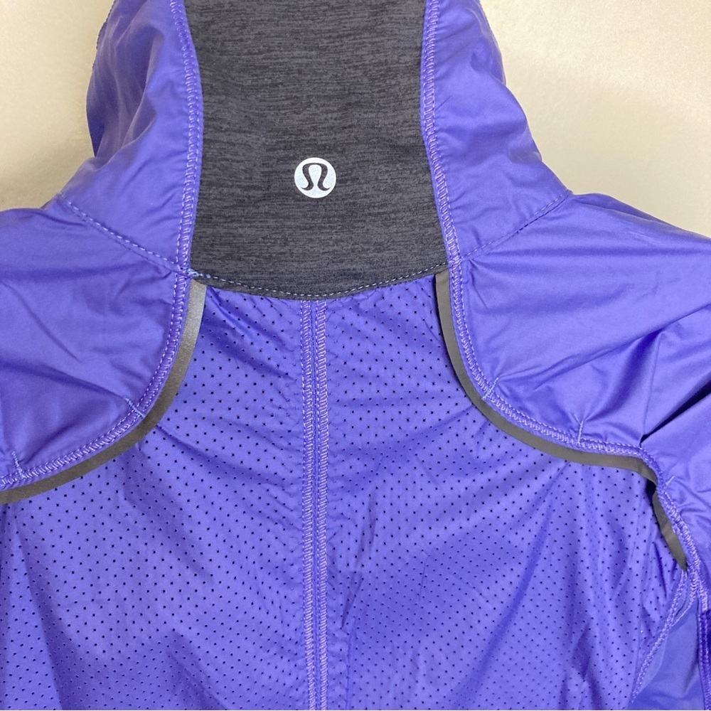 Lululemon Run Essential Jacket Purple Size 4 - Picture 6 of 9